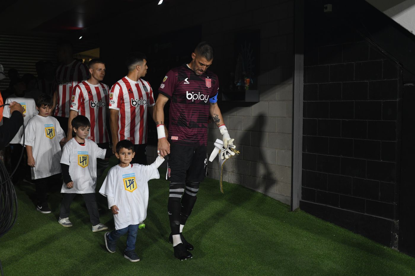 Estudiantes Sarmiento Andújar Vestuario.JPG