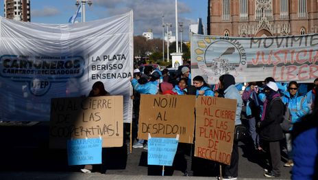 Cooperativistas harán una volanteada y semaforazo en La Plata para reclamar por sus puestos de trabajo Cooperativistas harán una volanteada y semaforazo en La Plata para reclamar por sus puestos de trabajo
