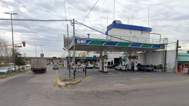 tension en tolosa: asalto una estacion de servicio y amenazo a un empleado y un cliente