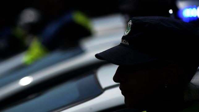 un policia paso 77 dias preso por un abuso, era inocente y lo liberaron con unas disculpas