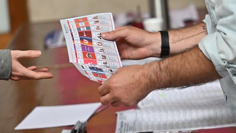 Un diputado libertario de La Plata impulsa que se vote con Boleta Única de Papel en la provincia Un diputado libertario de La Plata impulsa que se vote con Boleta Única de Papel en la provincia