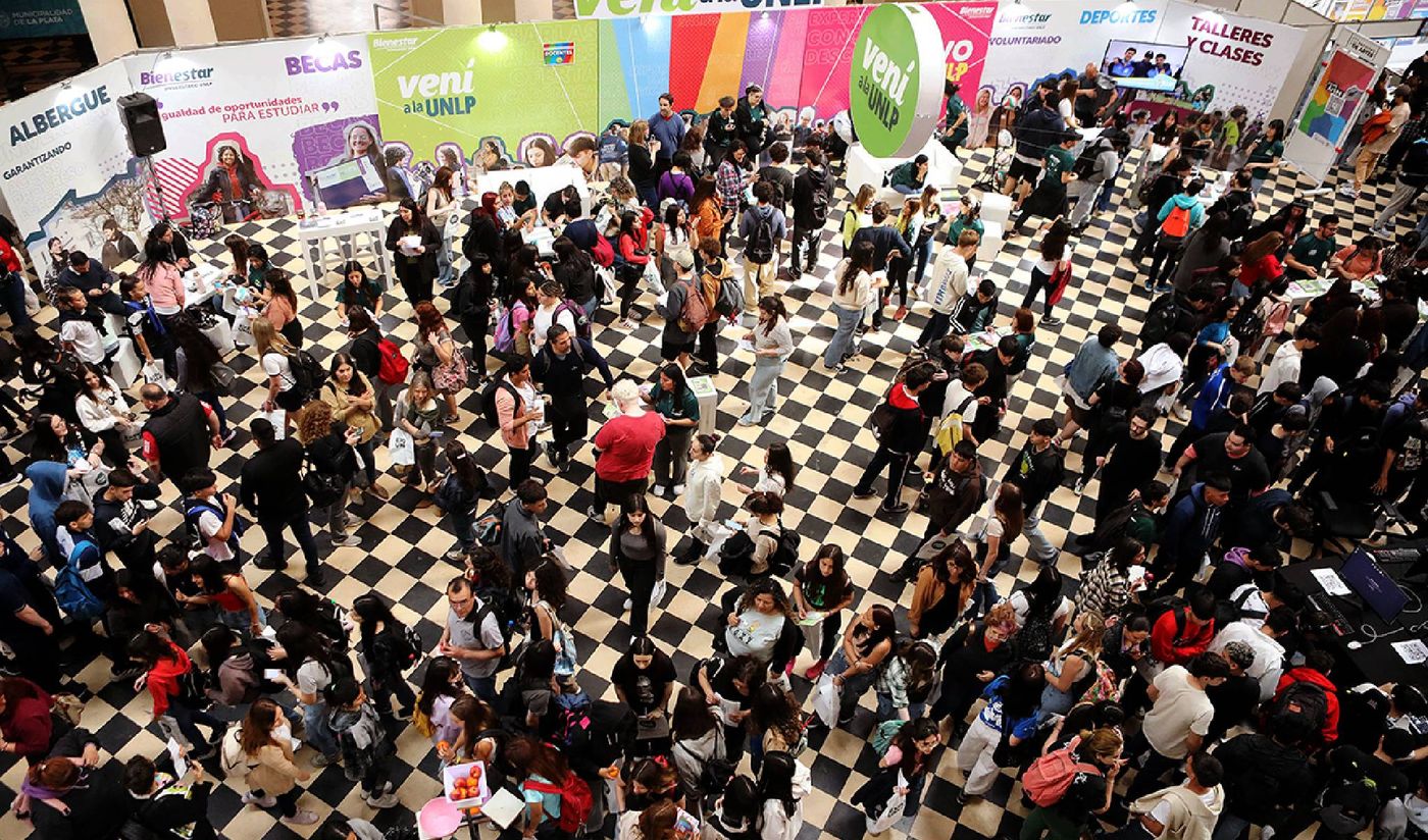 Portada expo universidad unlp