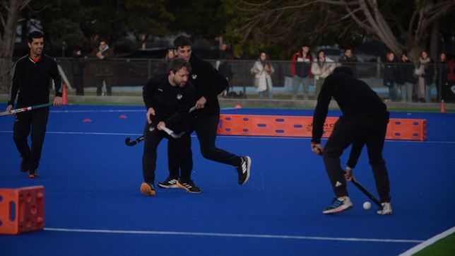 el club universitario presento su nueva cancha de agua