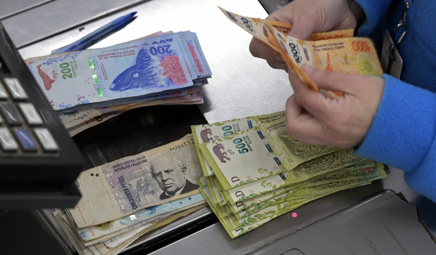 Cajero negocio dinero.png