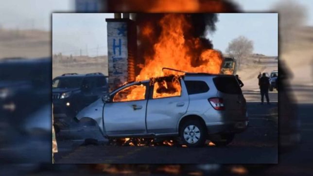 un hombre y su hija murieron cuando el auto en el que iban choco y se prendio fuego