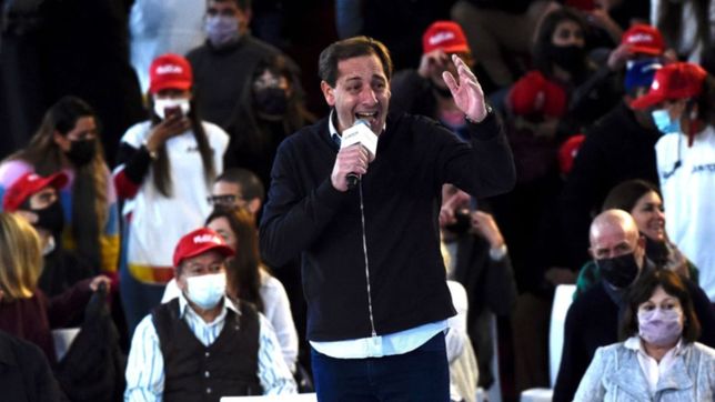 garro pidio ponerle un freno al kirchnerismo en el acto de cierre de campana en la plata