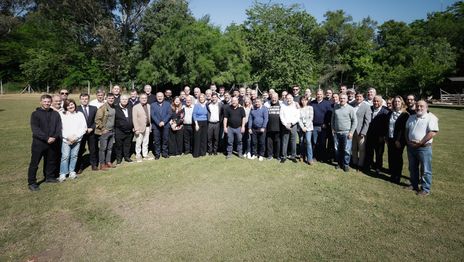 Axel Kicillof cosechó el apoyo de los intendentes tras la dura carta de Cristina Kirchner Axel Kicillof cosechó el apoyo de los intendentes tras la dura carta de Cristina Kirchner