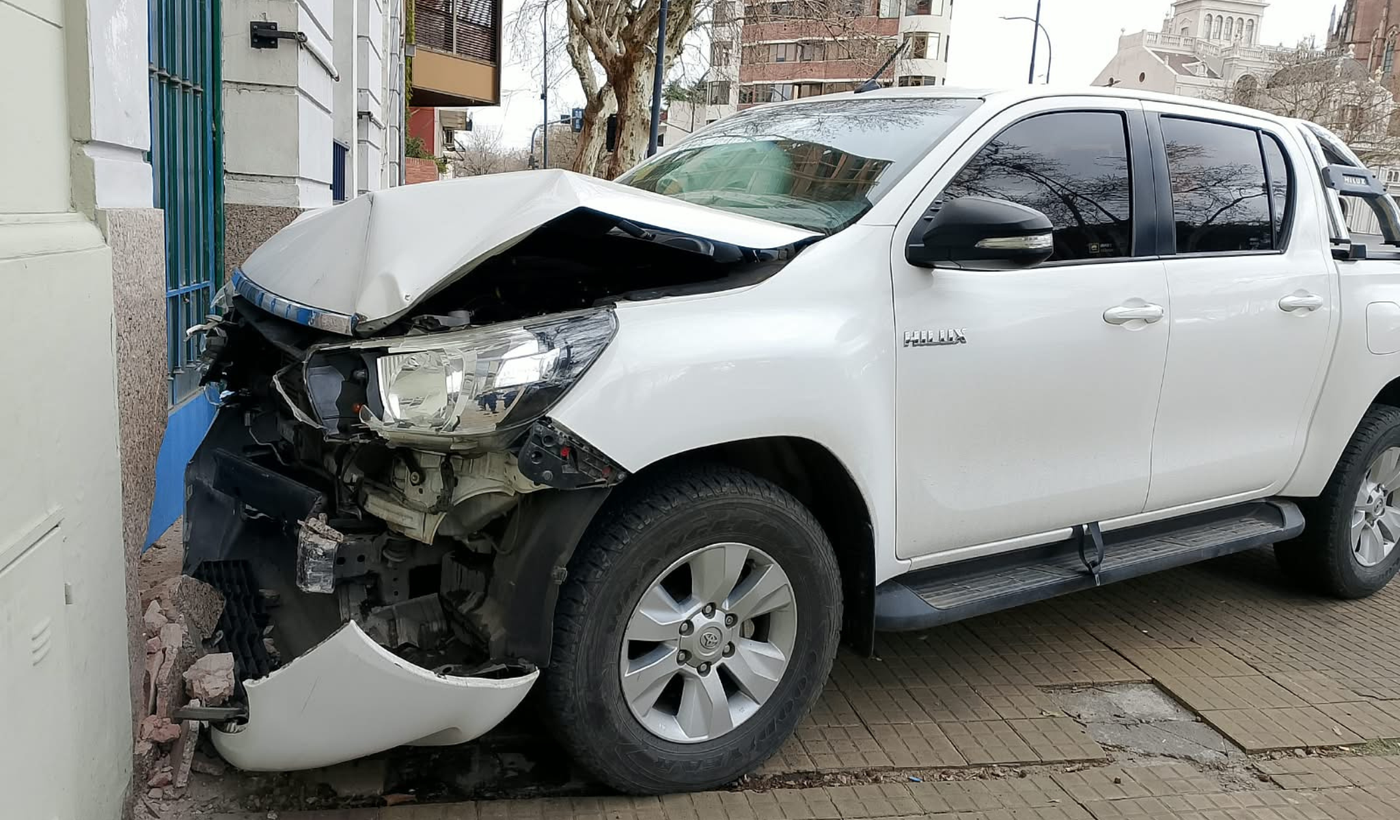 Choque y muerte en Plaza Moreno