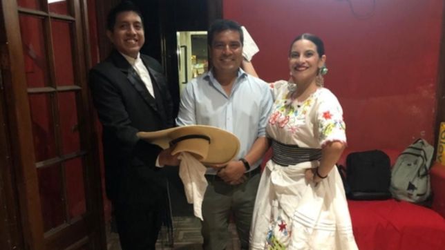 vive en la plata y se postula para el congreso por los peruanos que viven en el exterior