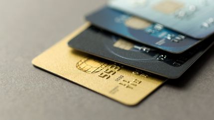 El BCRA permitirá compras en dólares y en cuotas con tarjetas de crédito