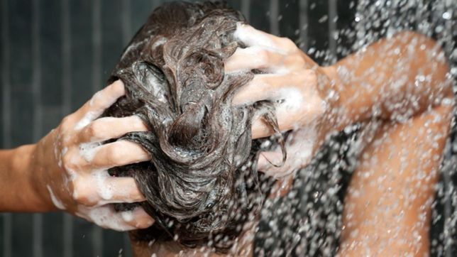 ¿es beneficioso lavarse el pelo todos los dias? expertos opinaron sobre el tema