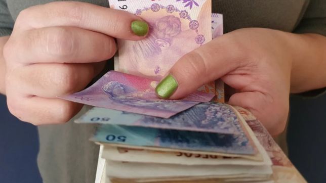 provincia adelanto el pago del bono de $30.000 para los trabajadores publicos
