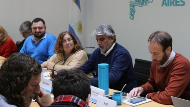 los gremios de estatales bonaerenses esperan con el gobierno de kicillof
