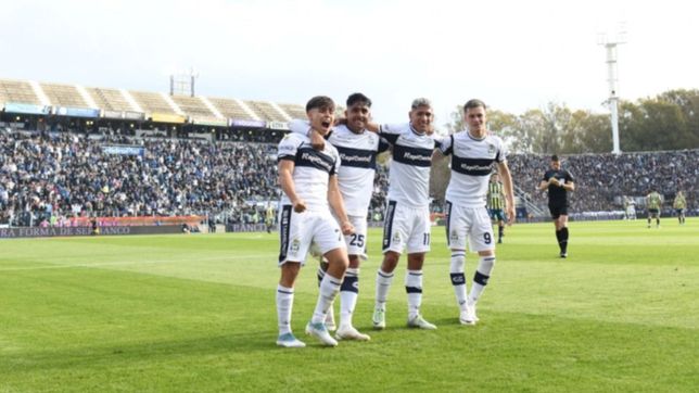 el lobo derroto 2 a 1 a rosario central y obtuvo oxigeno en la pelea por no descender