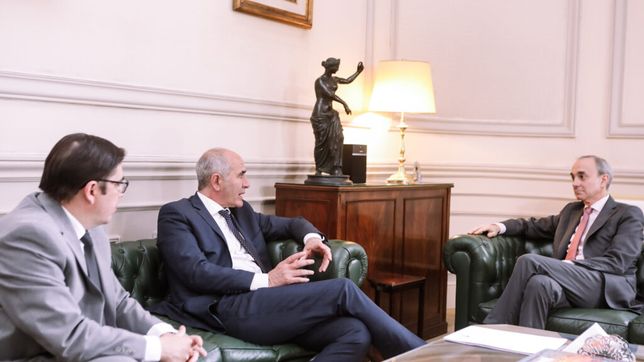 el presidente de la unlp llevo a nacion el reclamo salarial de los docentes y nodocentes