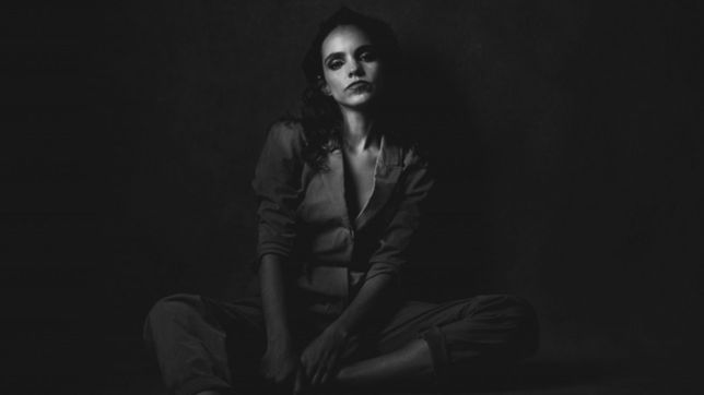 loli molina se presenta en el teatro opera de la plata