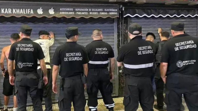 adolescentes se enfrentaron en pleno centro y siete personas terminaron demoradas