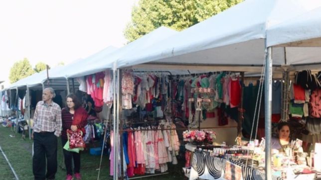 con cien vendedores y variedad de productos, continua la feria de reyes al meridiano v