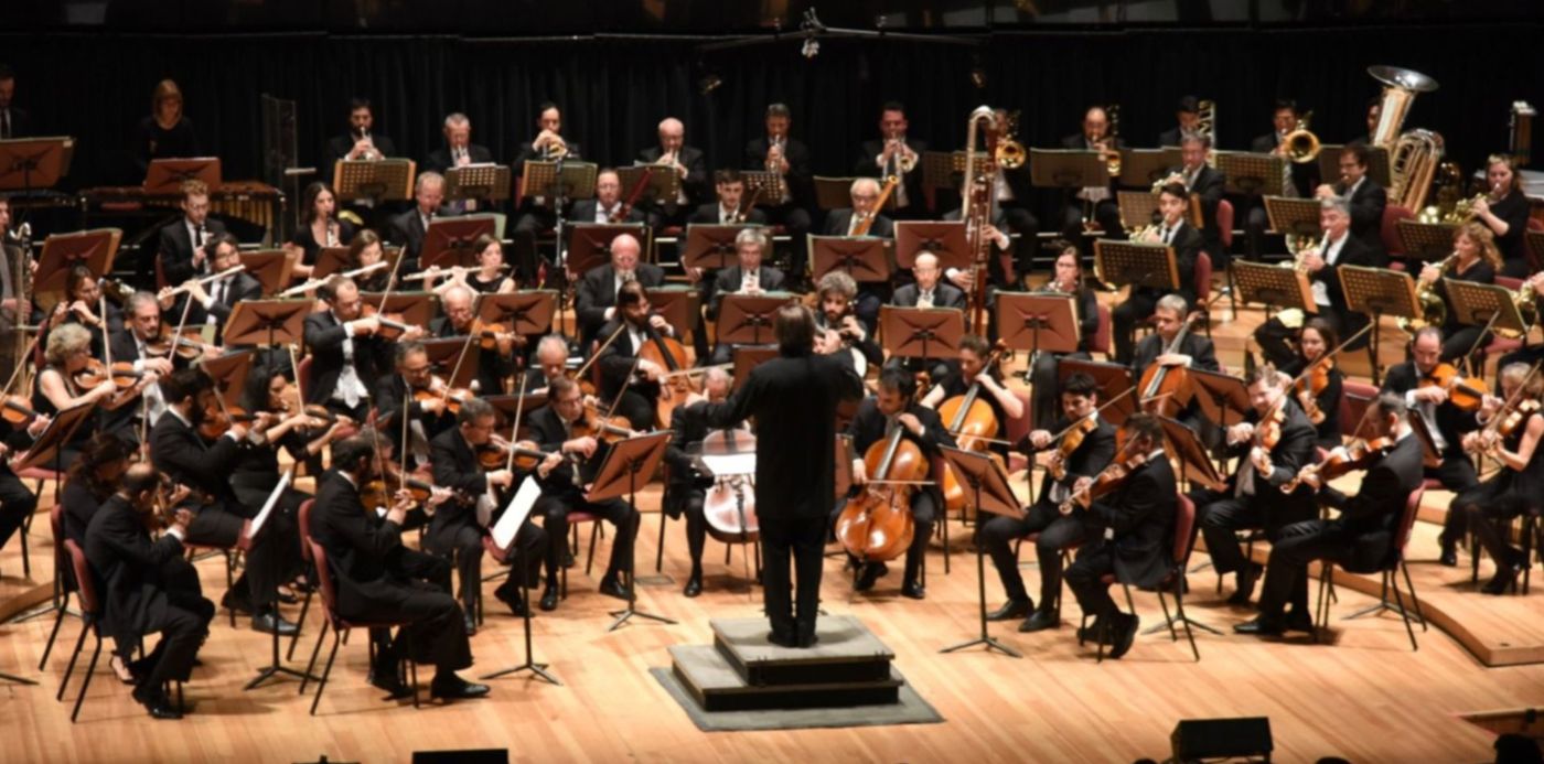 Coro y la Orquesta Sinfónica Argentina