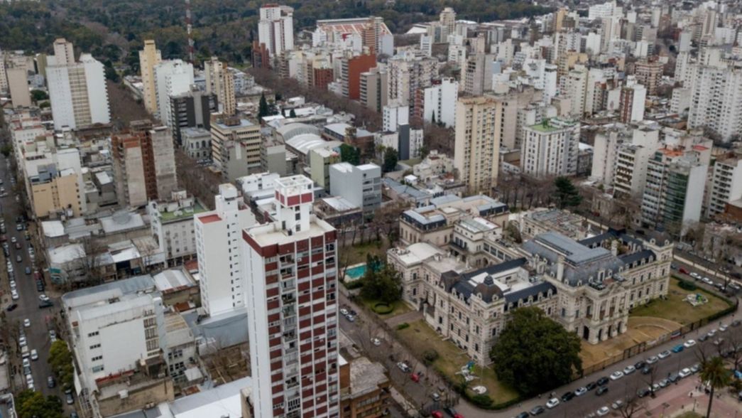 Shoppings, Hoyts, McDonalds, Starbucks y edificios de lujo, la nueva cara de La Plata