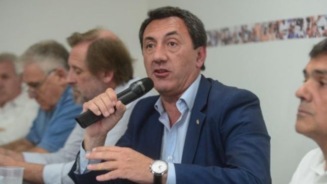 se lanzo oficialmente gimnasia grande y la unidad politica en el lobo se aleja