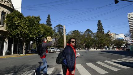 Con un miércoles fresco y de sol, empiezan a asomar las tardes con aires de primavera