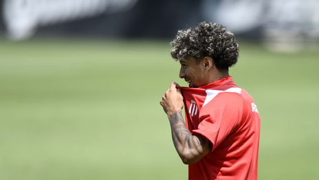 Medina avanzó en su salida de Estudiantes a la espera del acuerdo con Botafogo Medina avanzó en su salida de Estudiantes a la espera del acuerdo con Botafogo