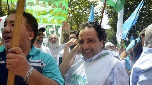 el oficialismo retuvo la conduccion en la seccional platense de la bancaria