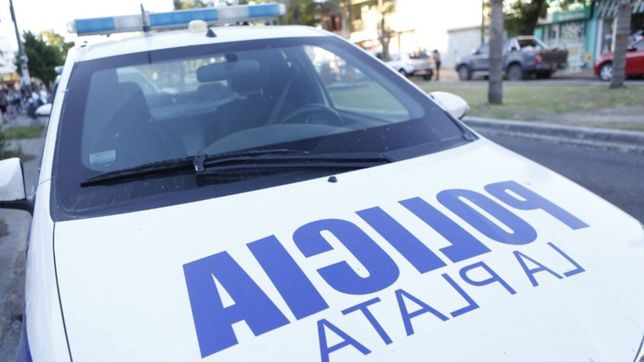 intento robar herramientas de un galpon, lo vieron y se escondio en la casa de un vecino