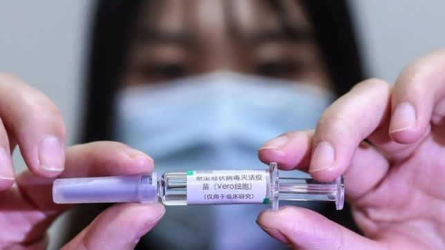 el gobierno firmara un acuerdo con china por 30 millones de dosis de la vacuna sinopharm