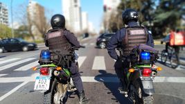 un comerciante de la plata denuncio que policias motorizados lo pararon para un control y le robaron un comerciante de la plata denuncio que policias motorizados lo pararon para un control y le robaron