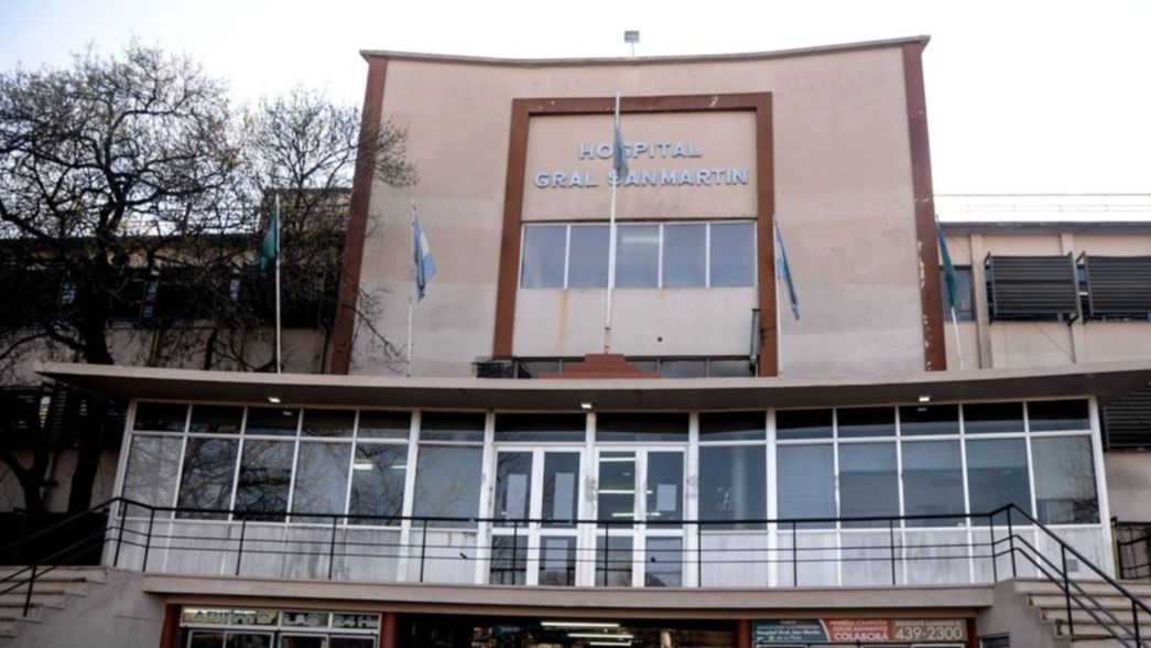 ¿Cómo está el obrero que cayó de un andamio mientras trabajaba en un edificio de La Plata?