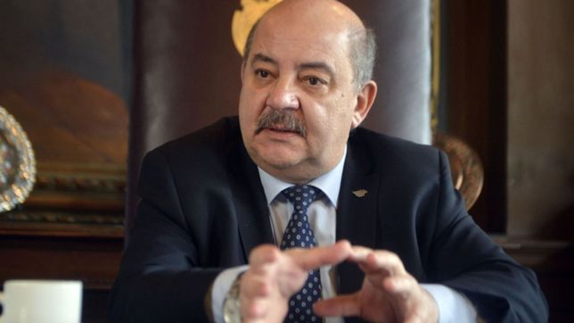 tauber respondio a las criticas por el hospital de campana en el albergue de la unlp