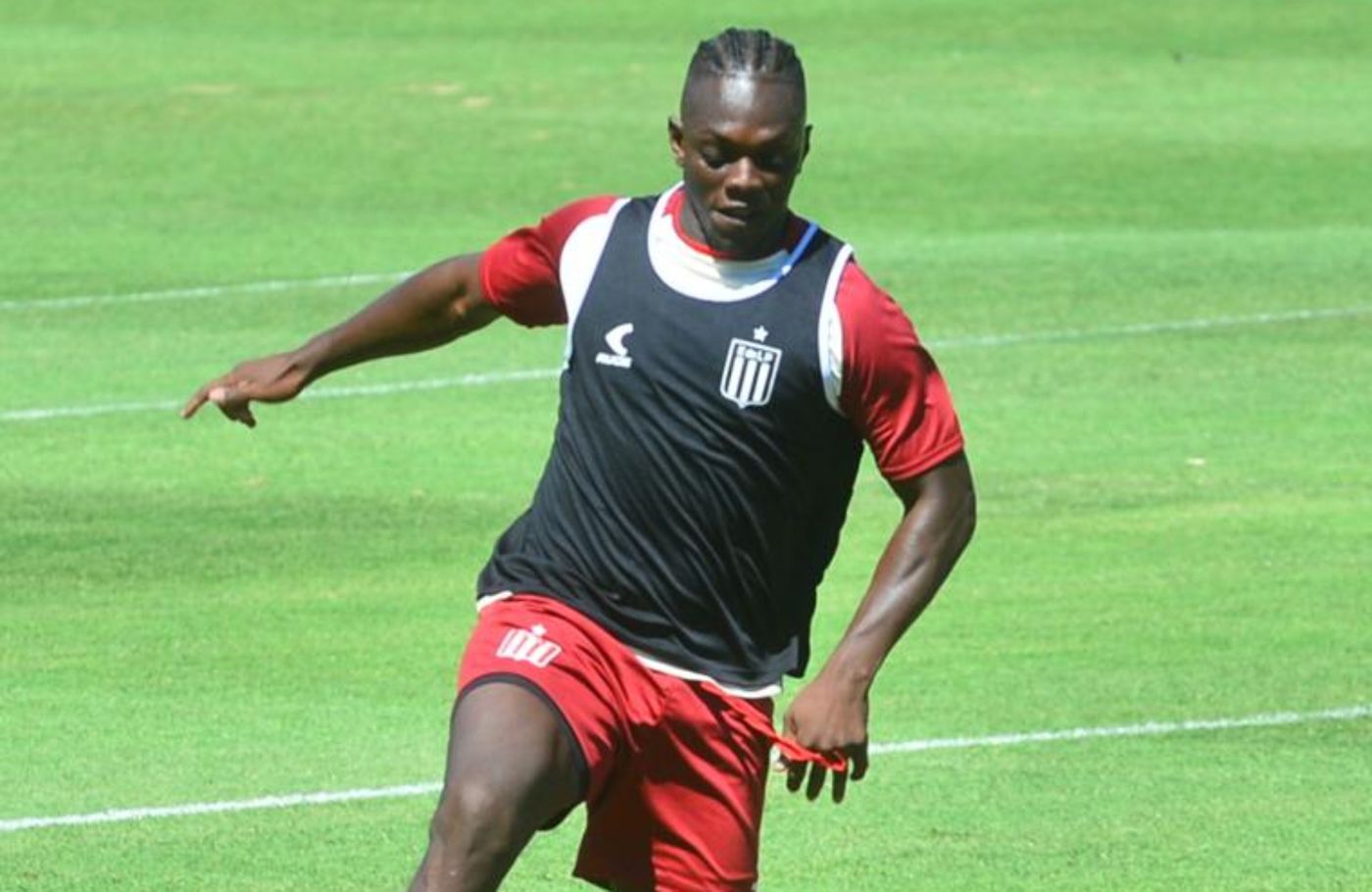 Entrenamiento Estudiantes pretemporada Cetré 2.jpg