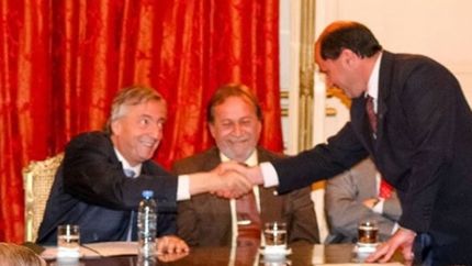 La emotiva foto de Mario Secco con Néstor Kirchner después de las elecciones
