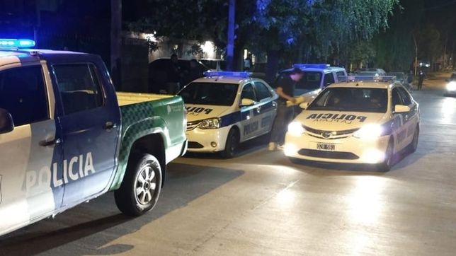 terror en la plata: golpearon a dos adolescentes en la calle e intentaron robarles