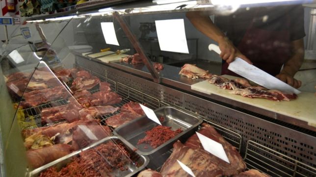 con las carnicerias en crisis, ¿cuanto cuestan los cortes de carne en la plata?