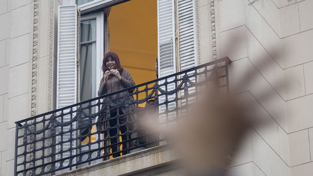 difunden un nuevo parte medico de cristina kirchner, que continuara internada