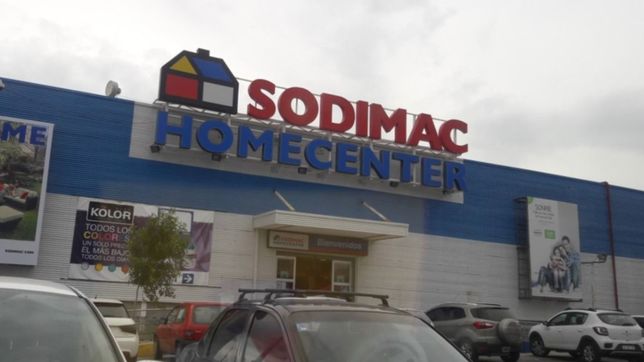 fue a hacer las compras a sodimac, dejo su auto en el estacionamiento y se lo desvalijaron