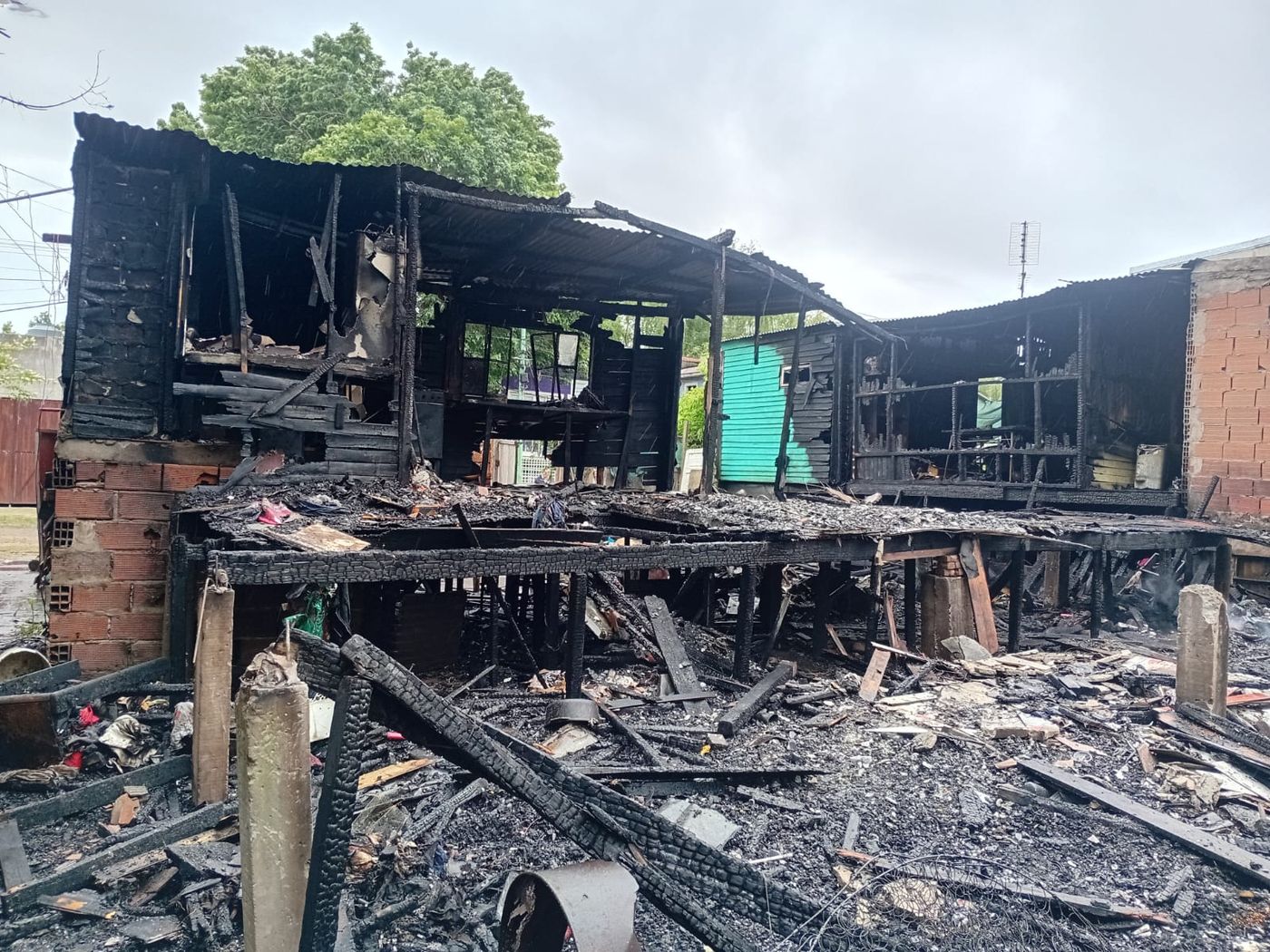 As&iacute; quedo una de las casas quemadas en Punta Lara