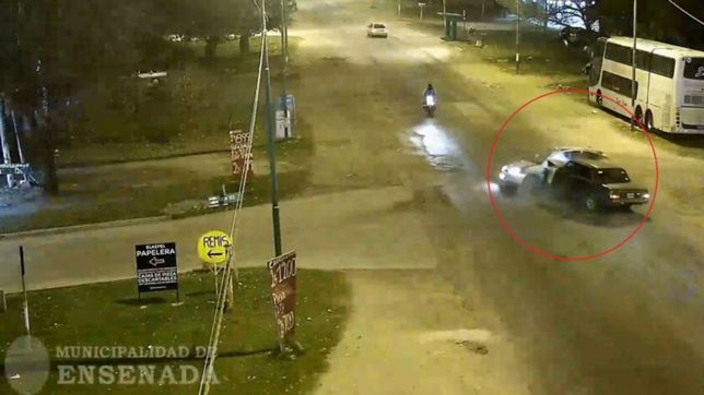 video: impactante choque y despiste termina con tres personas heridas en ensenada