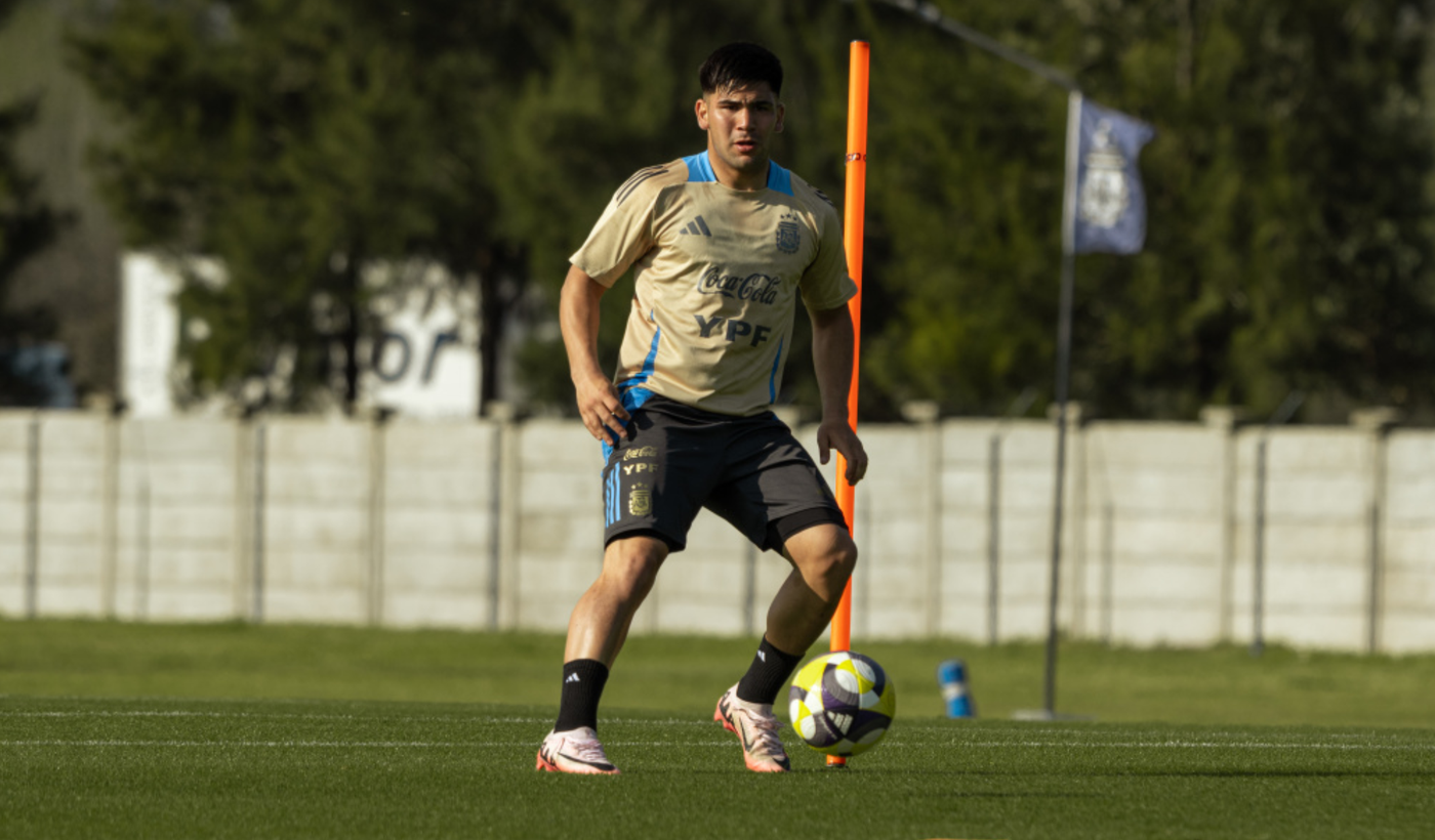 Juan Manuel Villalba entrenando con la Selección argentina