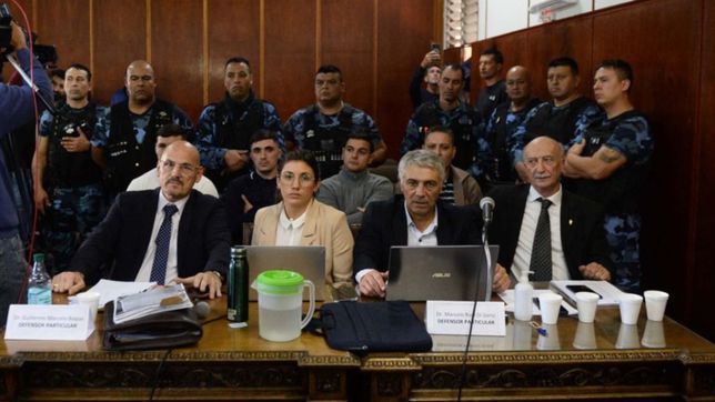 comenzaron a juzgar en la plata a los cuatro policias acusados por la masacre de monte