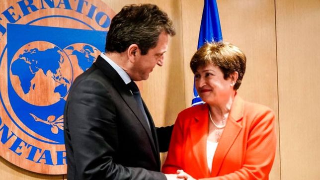 el gobierno aseguro que el fmi aprobara la segunda y tercera revision del acuerdo