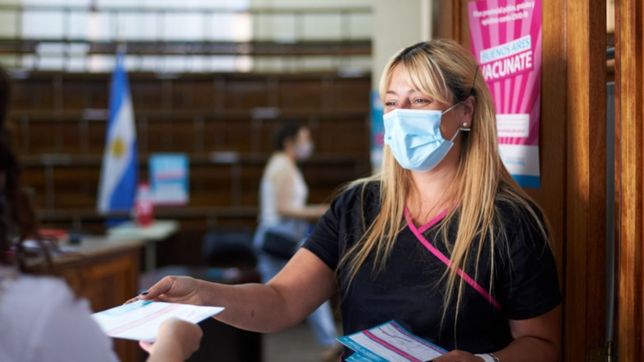 el listado completo de los lugares para inscribirse y vacunarse en la plata