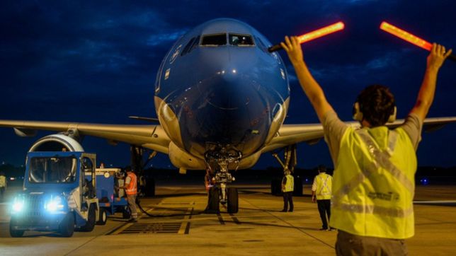 llego el segundo vuelo de aerolineas argentinas con mas dosis de sputnik v
