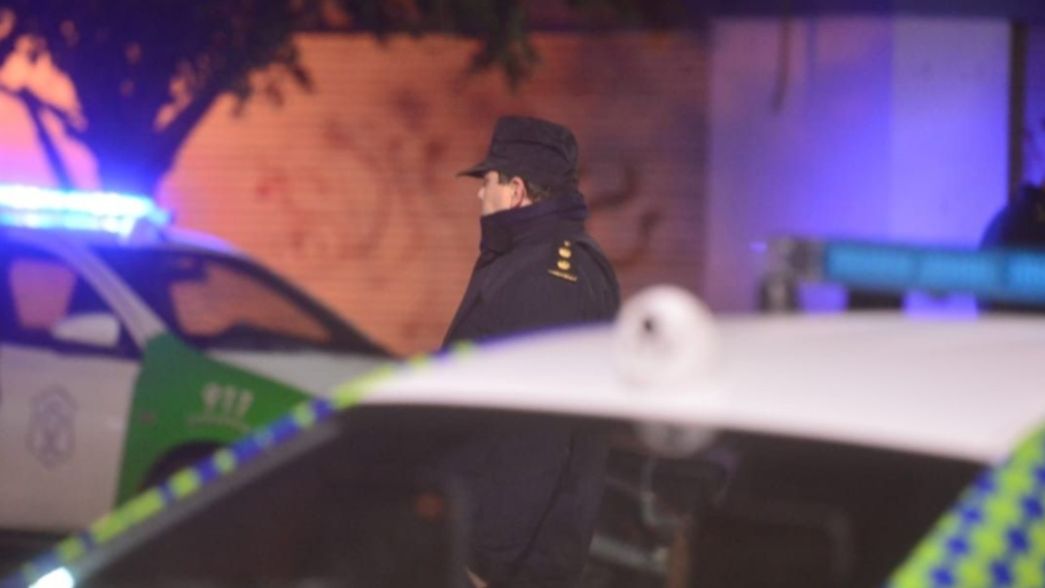 Un hombre violó la perimetral en La Plata, se metió a la casa de su ex pareja y la atacó