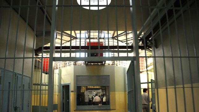 el gobierno impulsa un proyecto para que los presos trabajen en las carceles