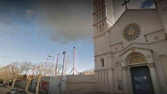 robaron la iglesia san francisco de asis y golpearon en la cabeza al cura