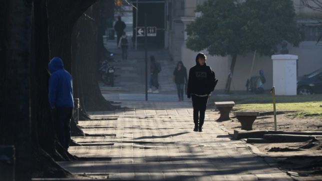 miercoles fresco y despejado a la espera del calor primaveral en la plata